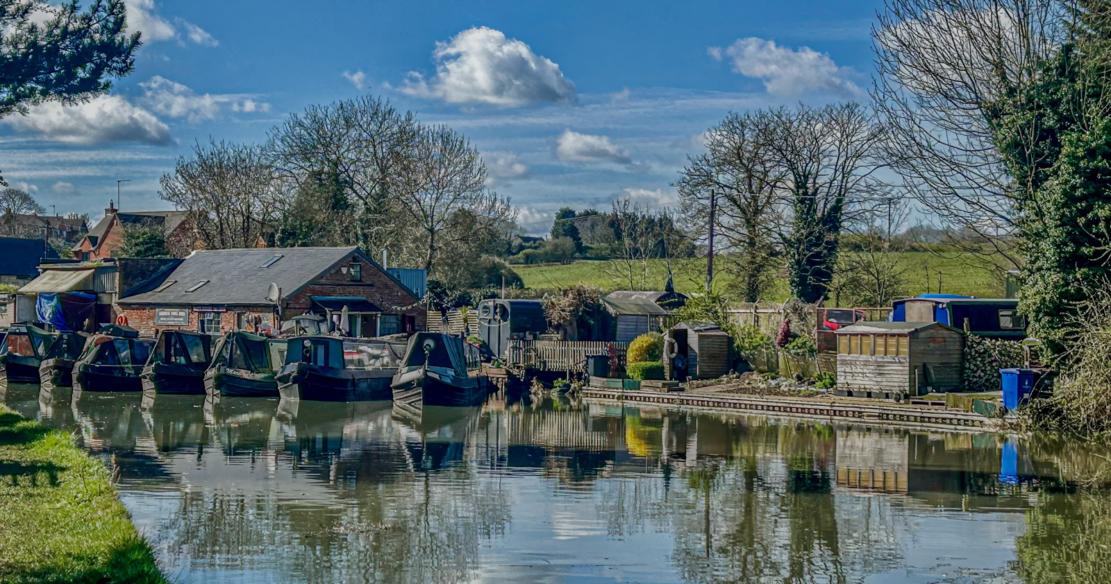 Blisworth Tunnel Narrowboats Ltd
